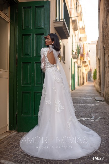 https://amore-novias.com/images/stories/virtuemart/product/TA023       (3).jpg